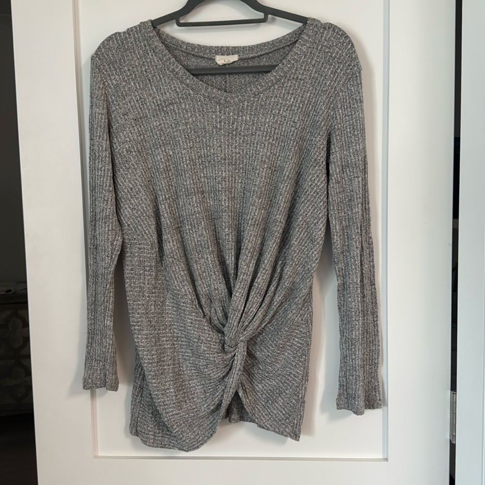GREY TWIST LONG SLEEVE